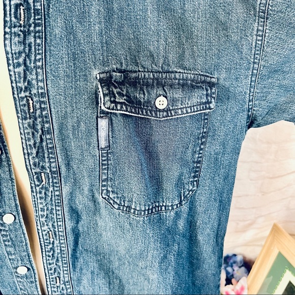 Vintage Menβs Denim Columbia Shirt - Picture 3 of 13